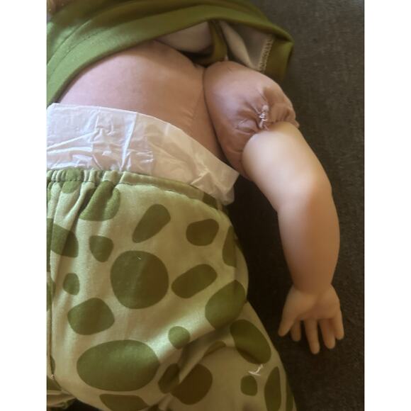 Paradise Galleries Reborn Baby Boy "Frog Prince" + TONS of Extras (NWT) - Picture 9 of 11